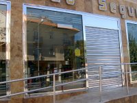 Carpintería Metálica - Puertas y Escaparates